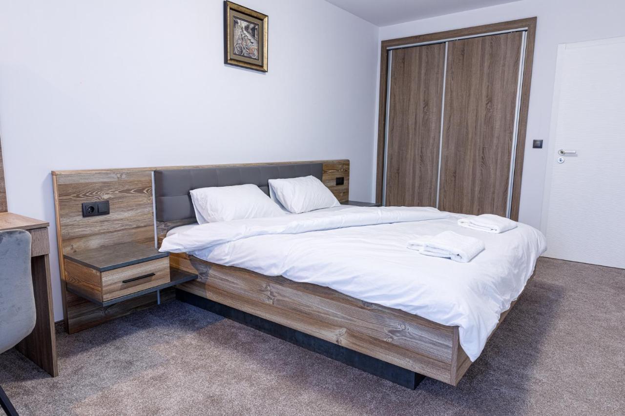 Баня Аква Ризорт Apartment Ngoại thất bức ảnh